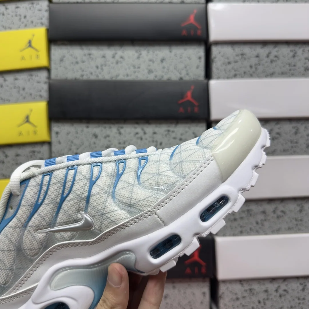 나이키 [BD] 에어 맥스 플러스 화이트 블루 FQ2397-100 201919 Nike Air Max Plus Marseille 상세 이미지 2