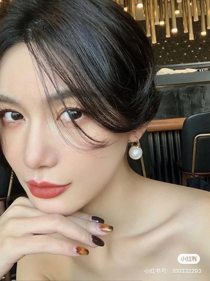 셀린느 그레이 스터드 귀걸이 상세 이미지 2