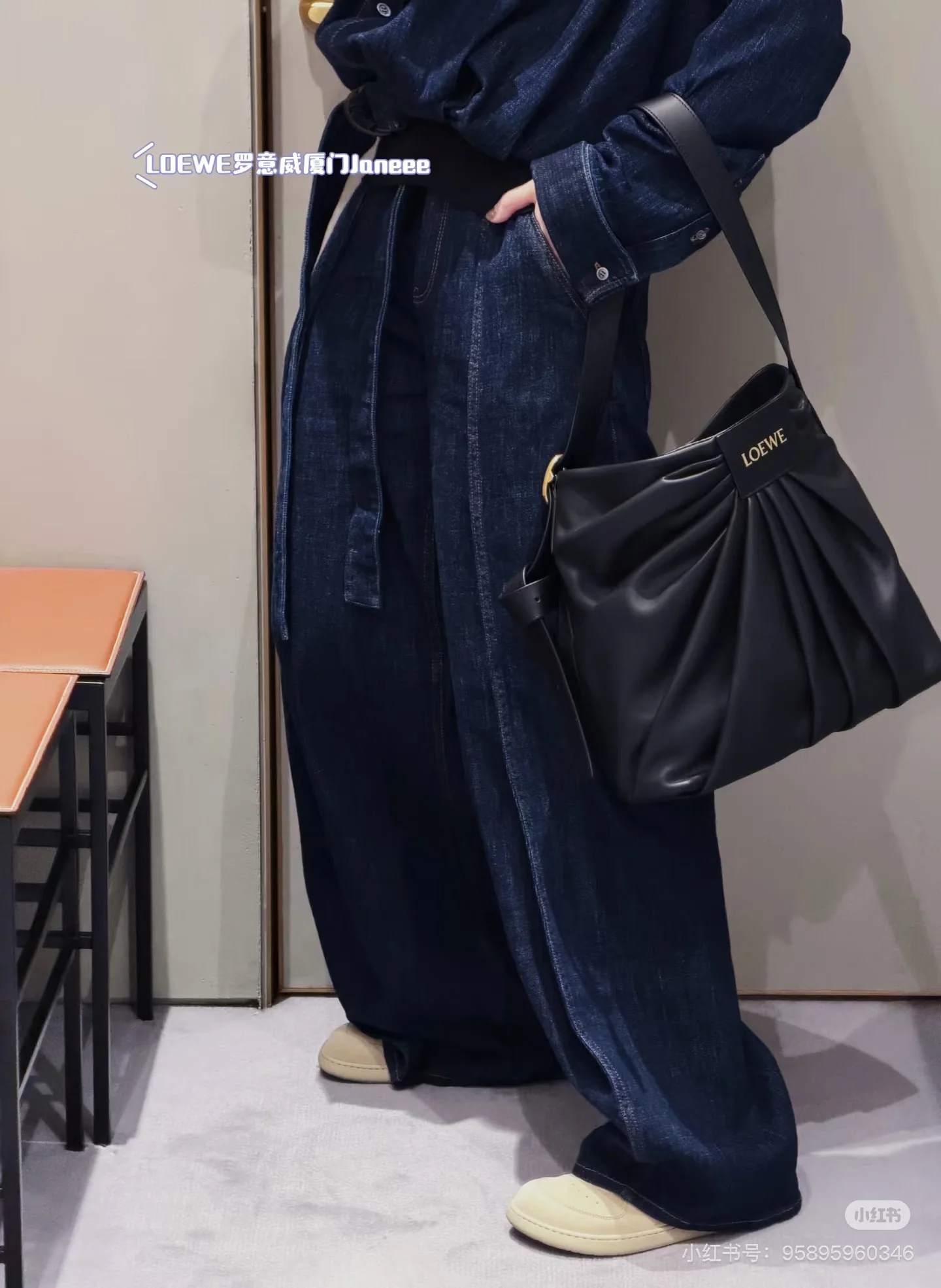 로에베 워시드 데님 크롭 자켓 상세 이미지 9