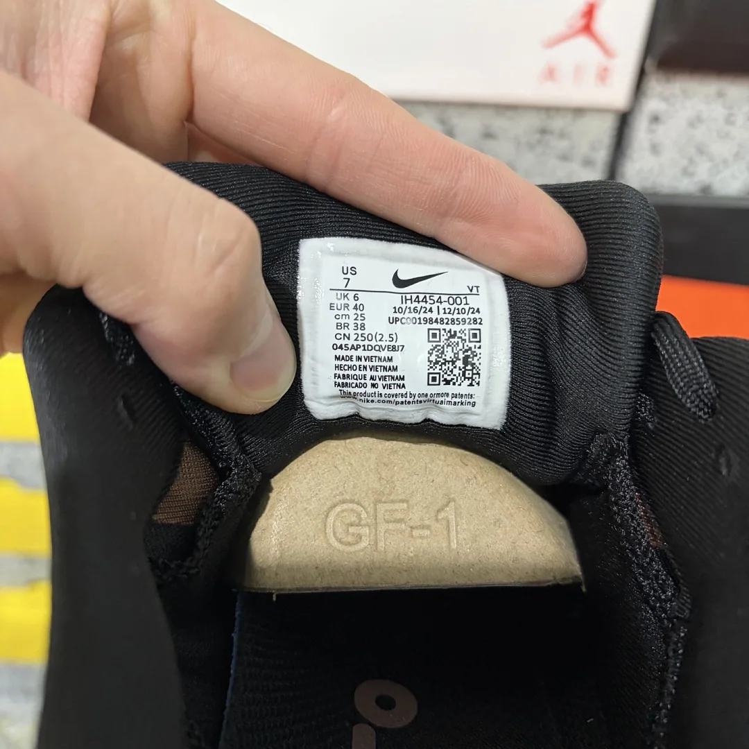 나이키 [GT] 보메로 18 IH4454-001 201773 Nike Vomero 18 Coffee Bean 상세 이미지 6