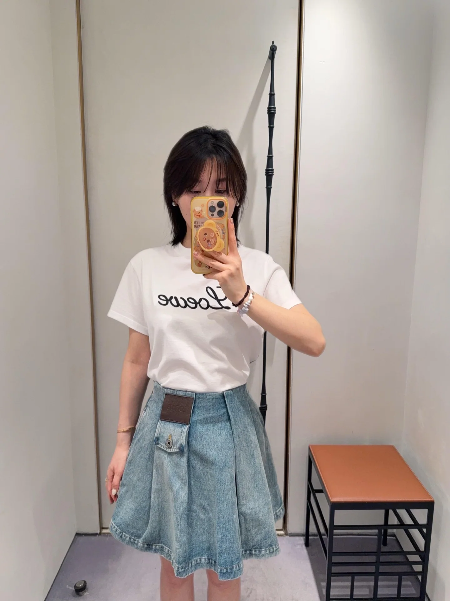 로에베 레터 로고 입체감 반팔 티셔츠 26 SS 상세 이미지 1