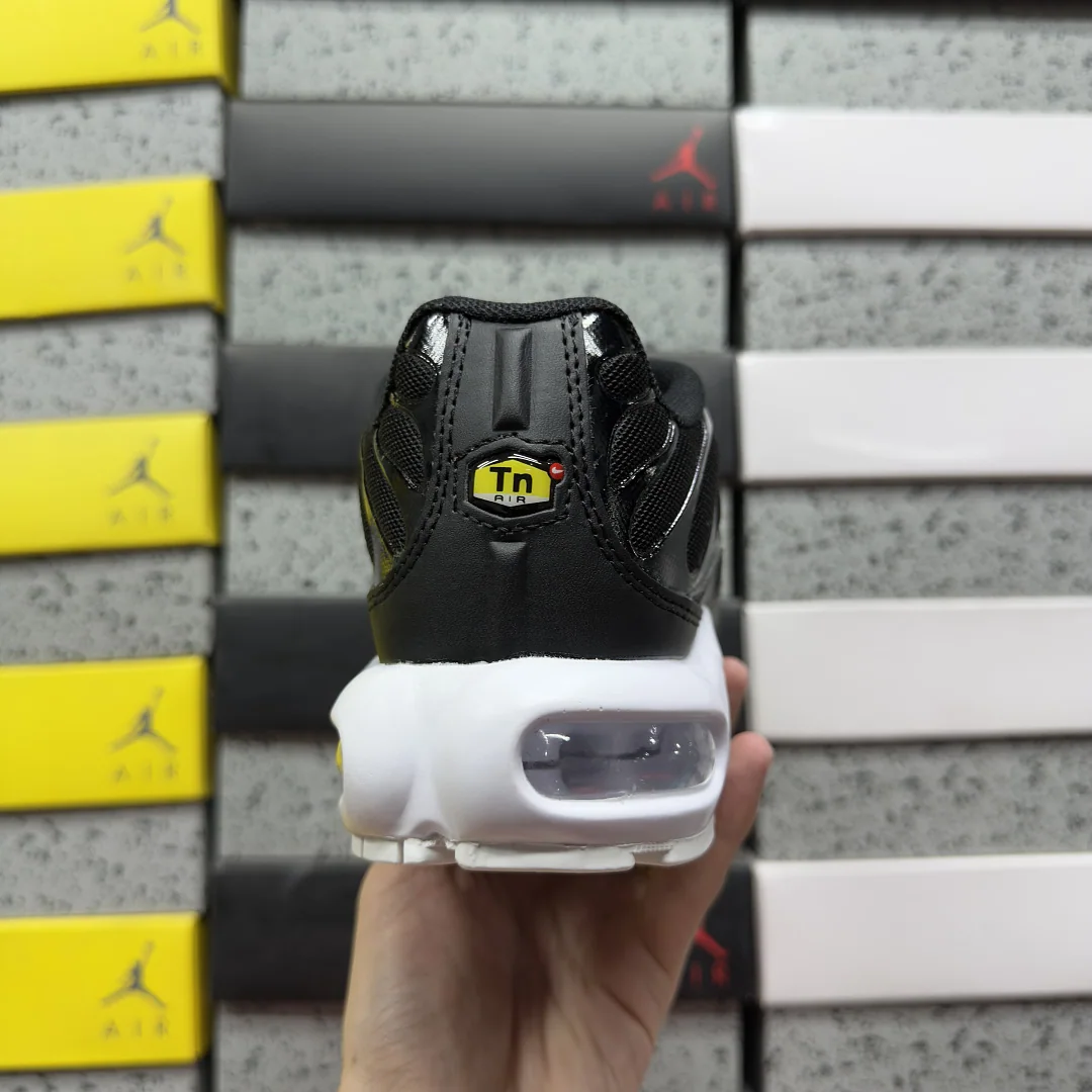 나이키 [BD] 에어 맥스 플러스 DM2362-001 201869 Nike Air Max Plus Black White 상세 이미지 4