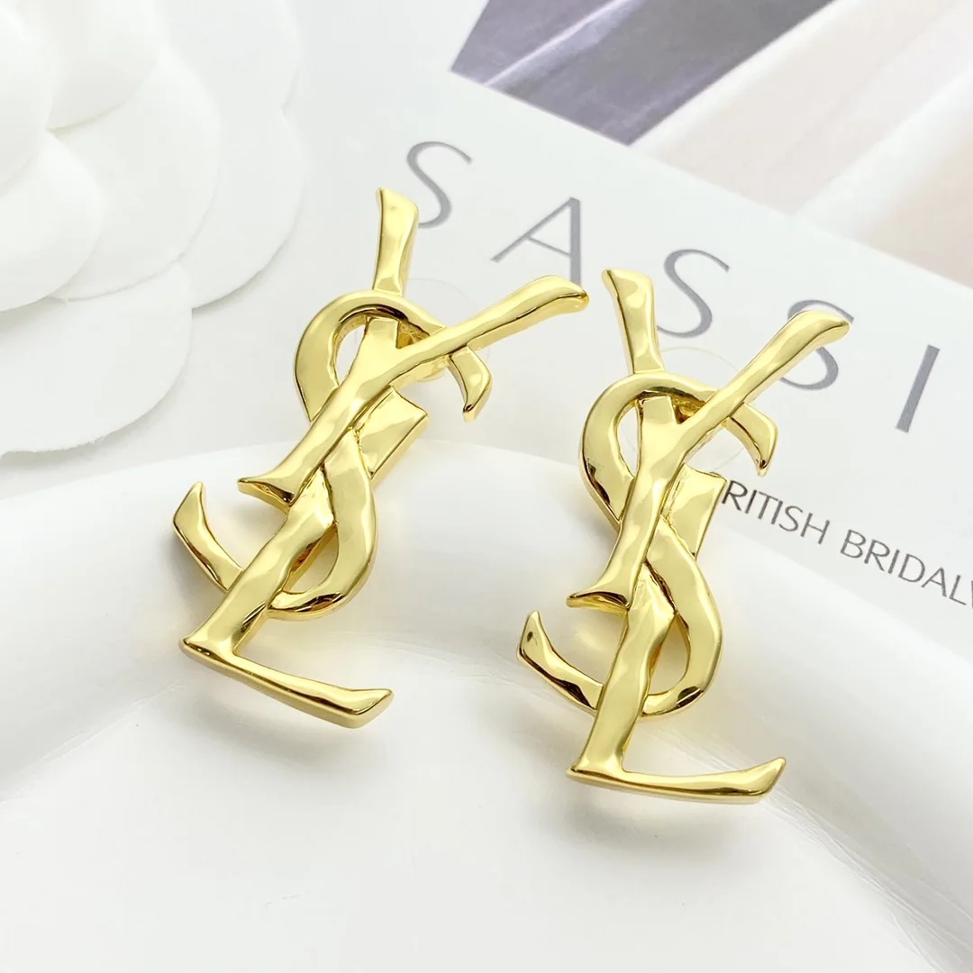 생로랑 YSL 로고 광택 귀걸이 상세 이미지 6