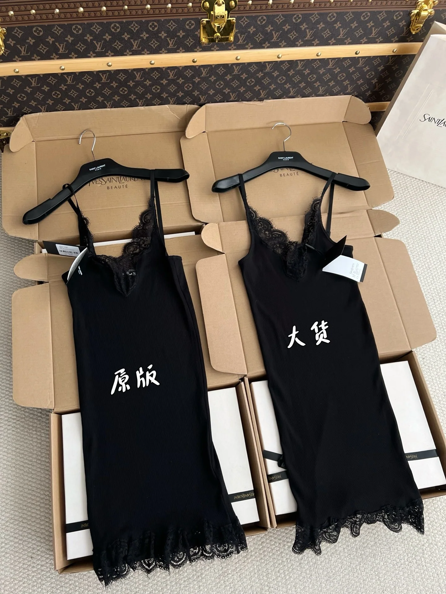생로랑 여성 반팔 티셔츠 상세 이미지 3