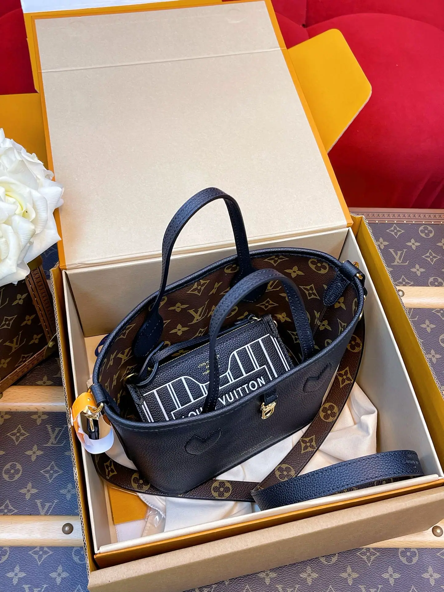 루이비통 네버풀 반드리에르 인사이드아웃 BB 가방 M12099 상세 이미지 7
