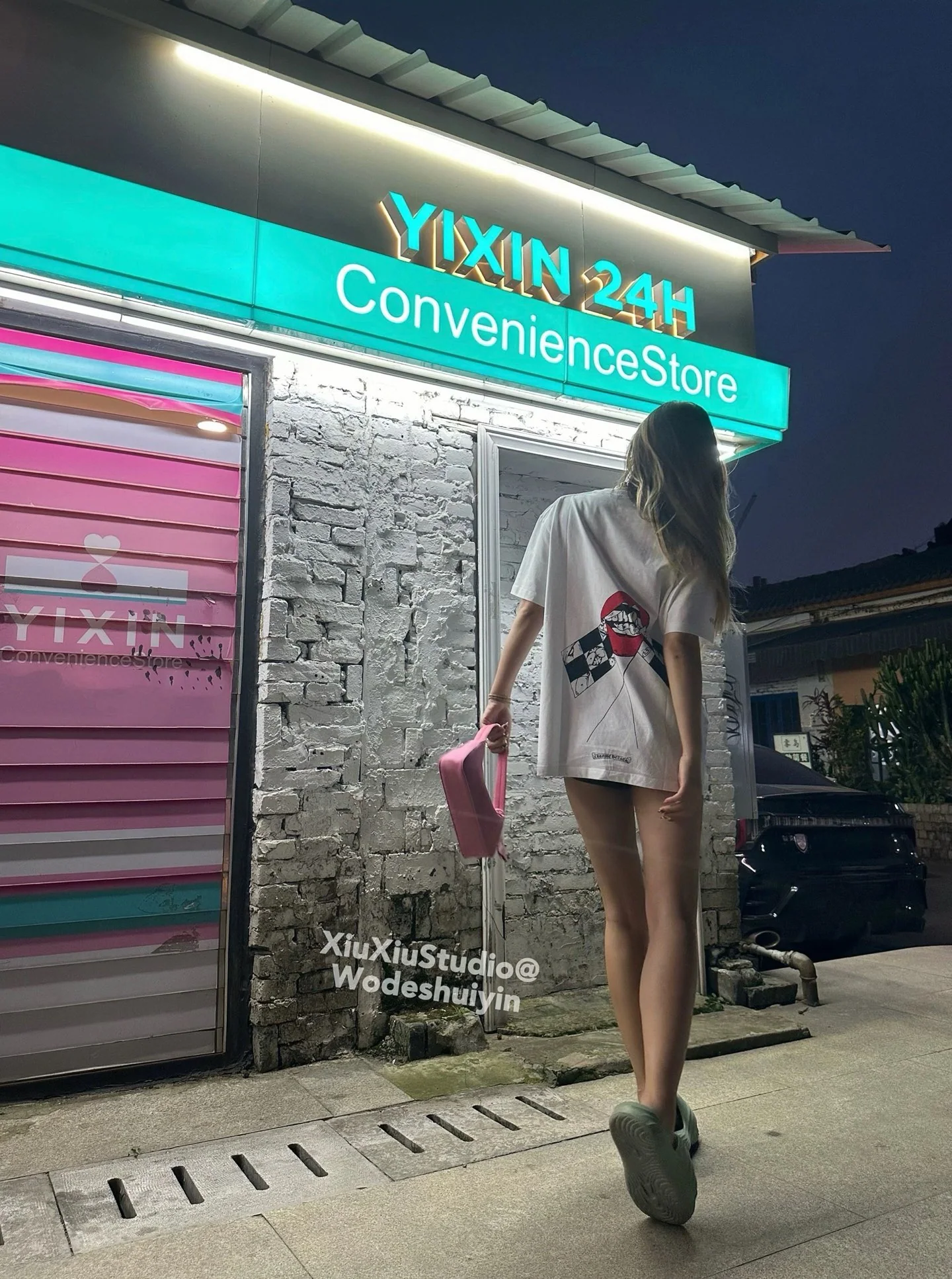 크롬하츠 마티보이 골드 치아 립스 말굽 프린트 반팔 티셔츠 상세 이미지 9