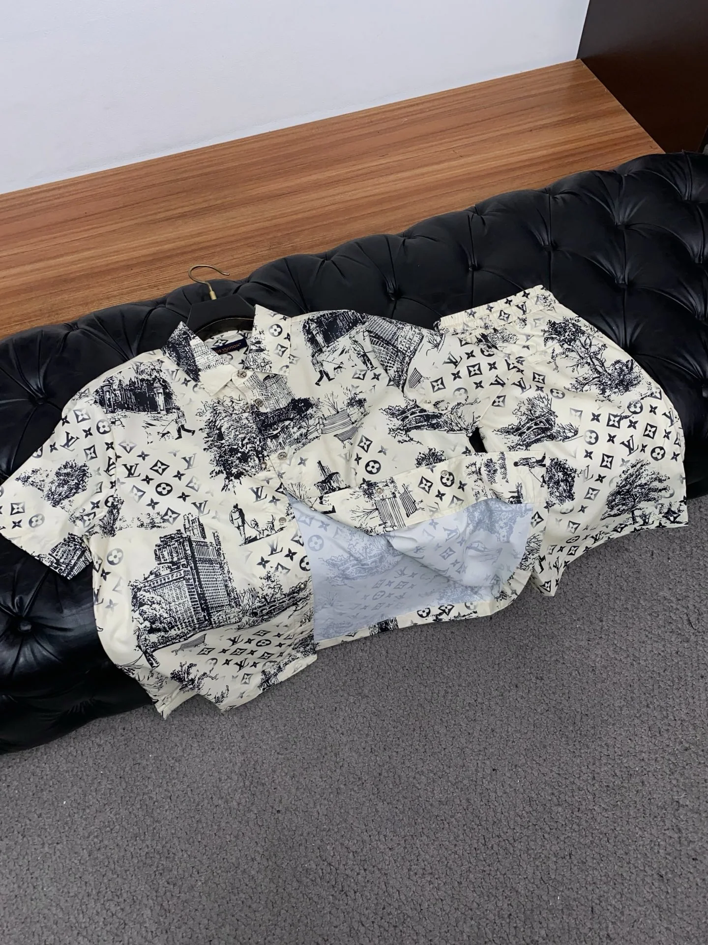 루이비통 남성 린넨 반바지 세트 상세 이미지 7