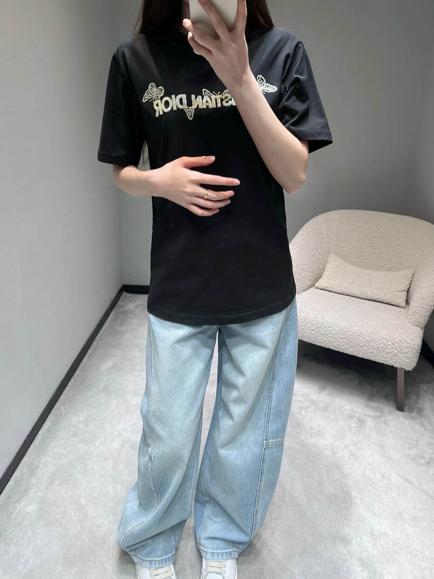 디올 나비 자수 반팔 티셔츠 26 SS 상세 이미지 8