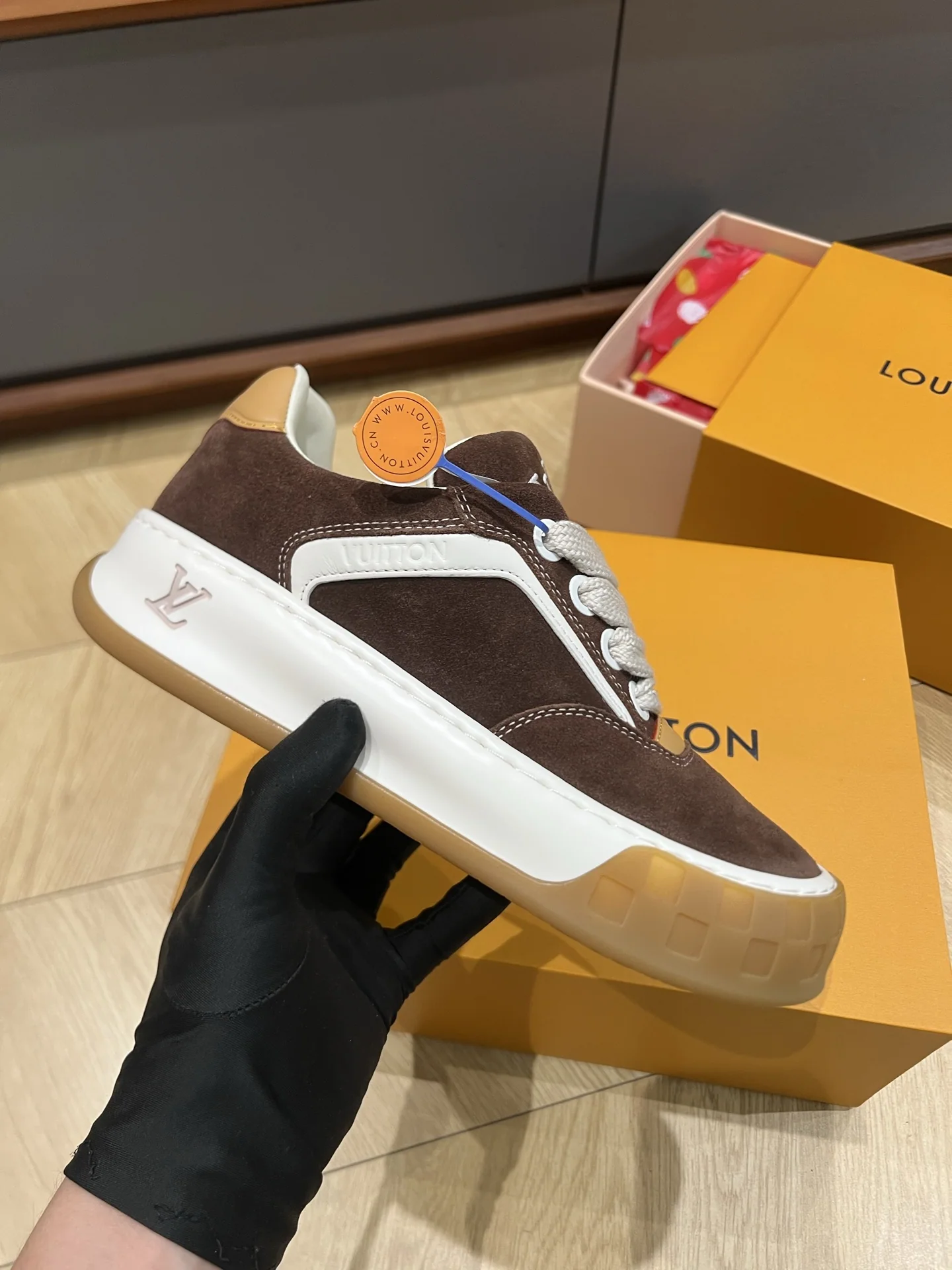 루이비통 LV 26 경사 커플 스케이트보드 신발 상세 이미지 7