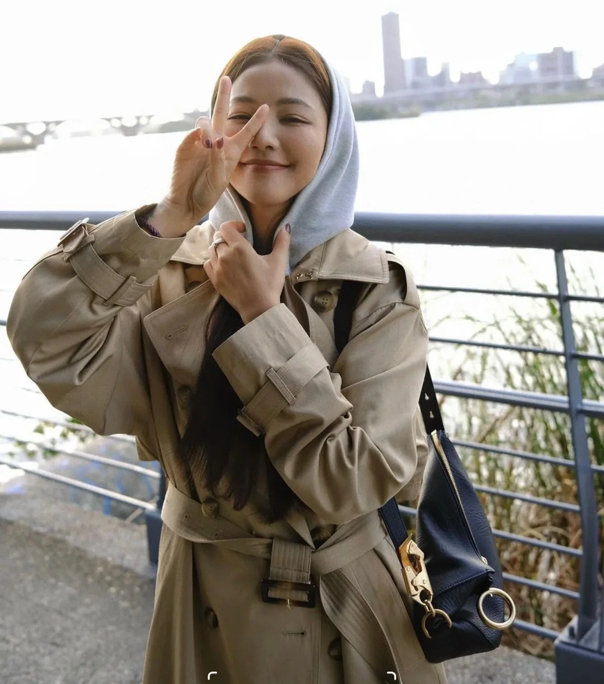 버버리 가방 상세 이미지 3
