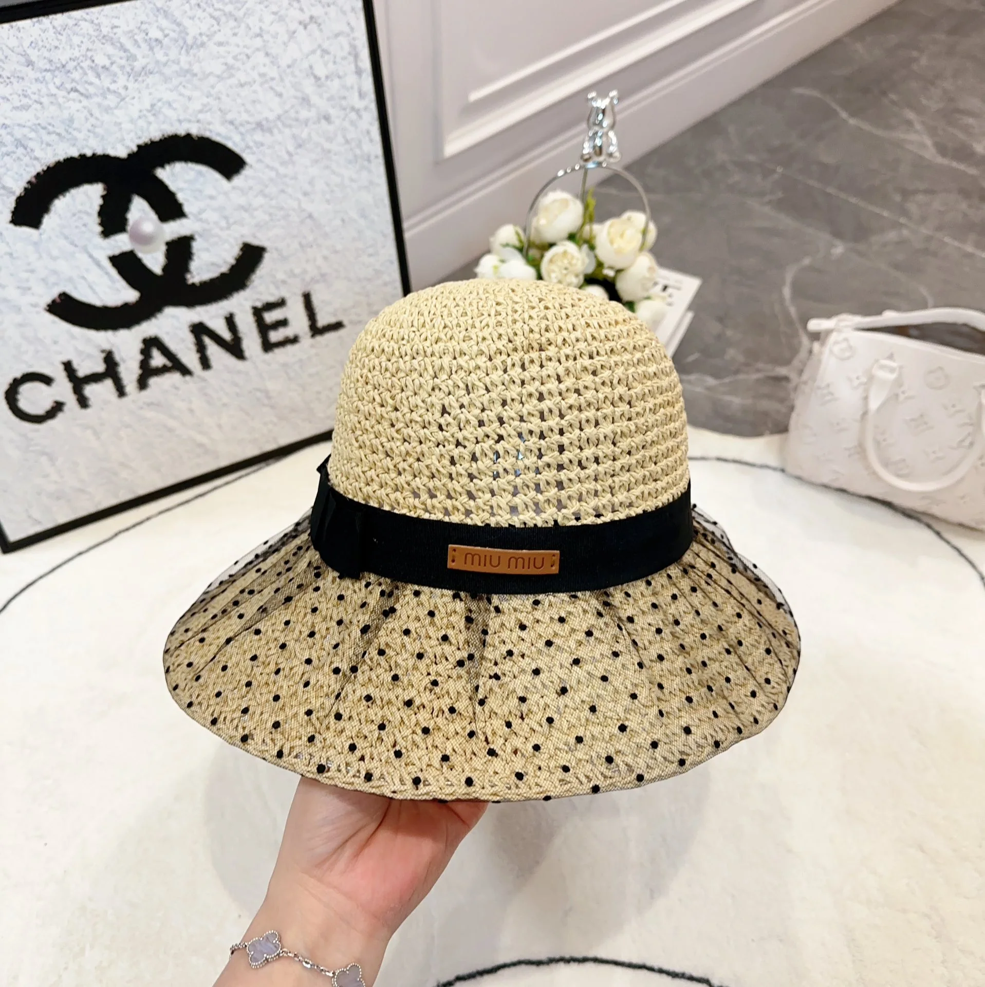 미우미우 모자 81104 Miu Miu Cap 상세 이미지 5
