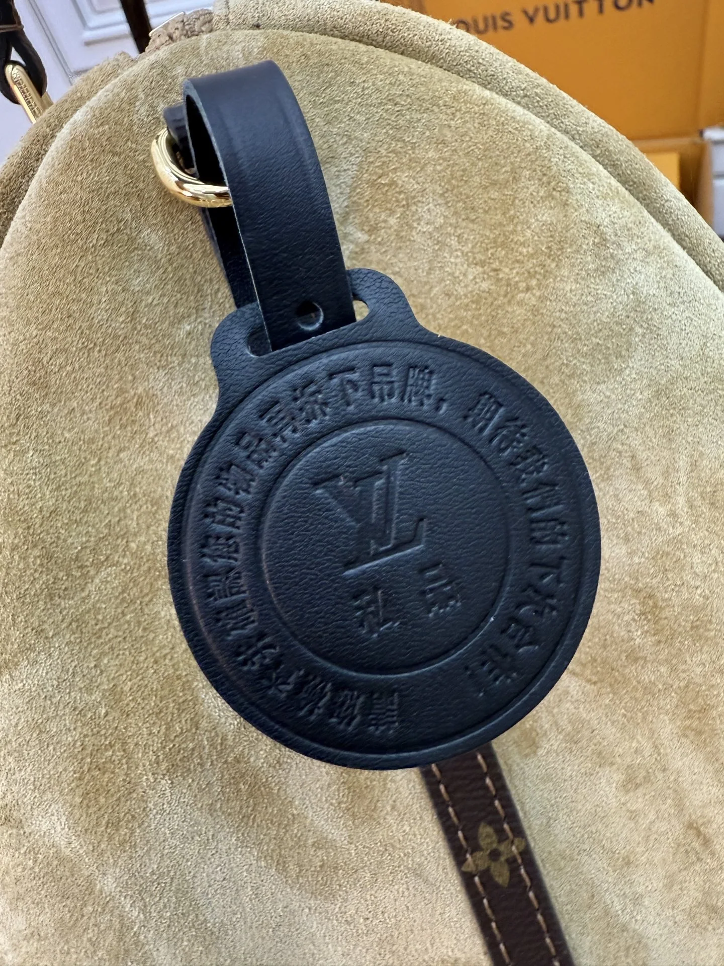 루이비통 M26358 가죽 가방 상세 이미지 9