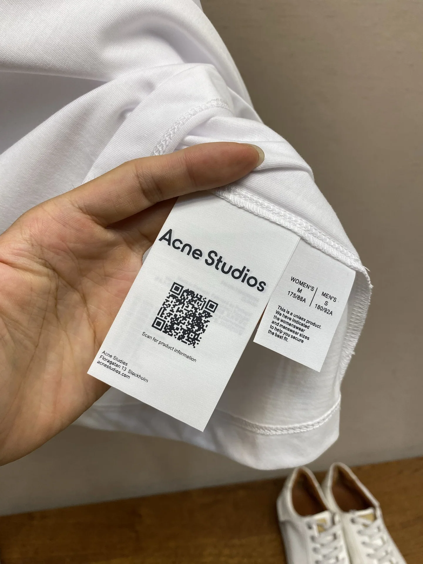 아크네스튜디오 남성 로고 크루넥 반팔 티셔츠 상세 이미지 8