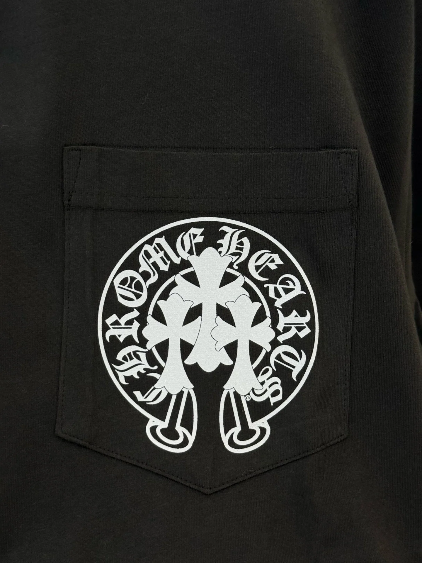 크롬하츠 스리 크로스 호스슈 남성 반팔 티셔츠 상세 이미지 5