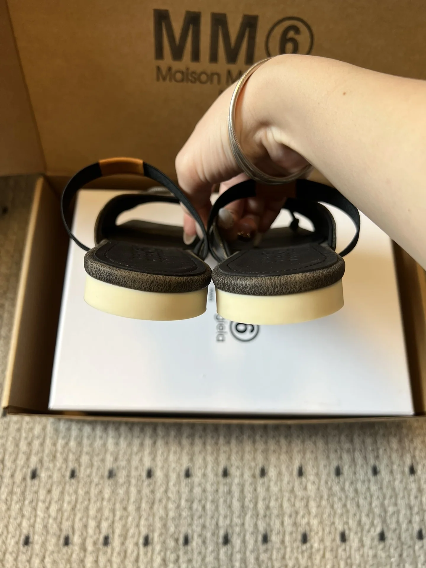 마르지엘라 스퀘어 토 발레 플랫 9055 상세 이미지 6