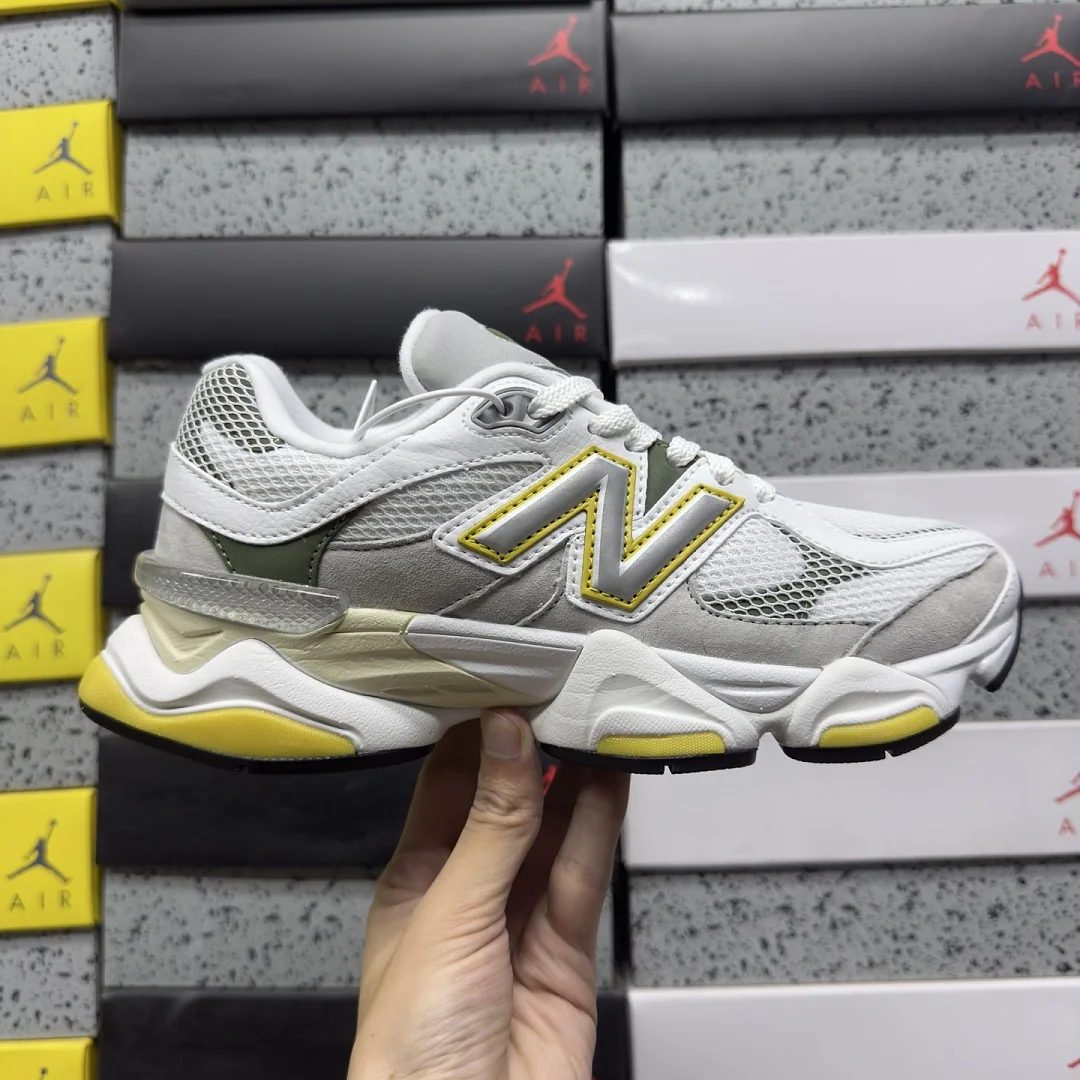 뉴발란스 [C] 9060 U906089D 202266 New Balance 9060 White Apollo Gold 상세 이미지 3