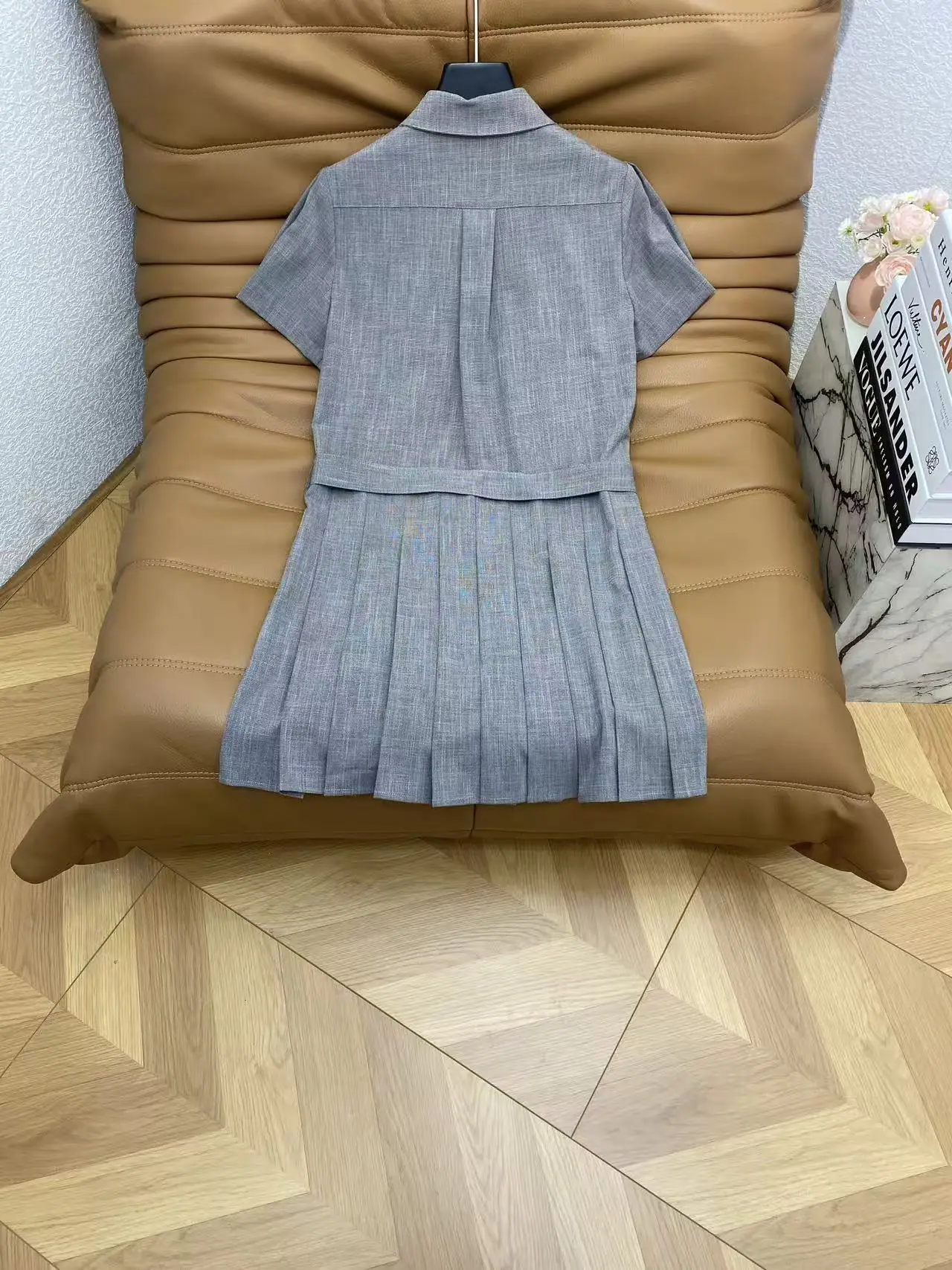 로에베 가죽 벨트 플리츠 헴 여성 원피스 상세 이미지 9