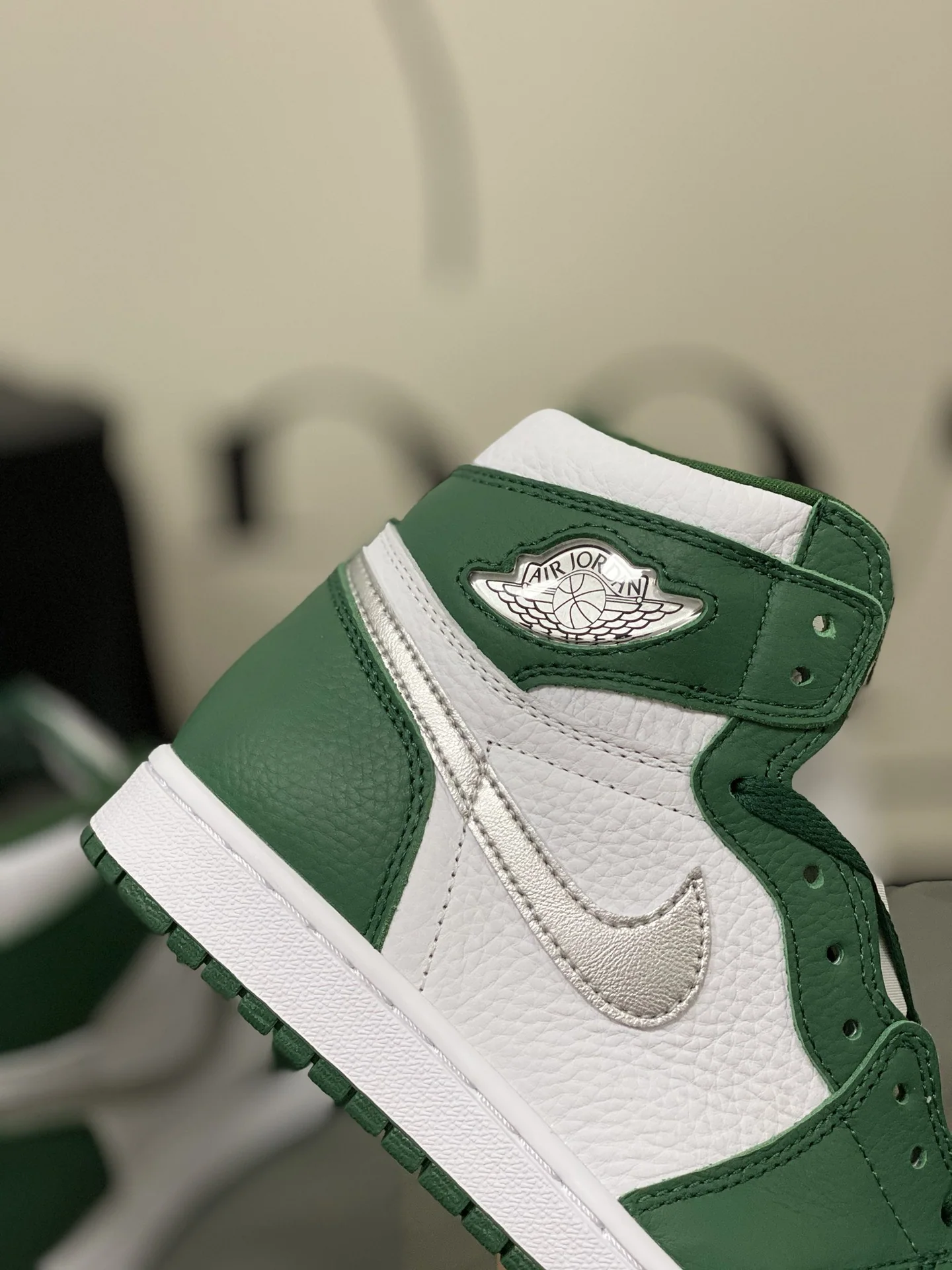나이키조던 에어 조던 1 레트로 하이 OG 신발 상세 이미지 7