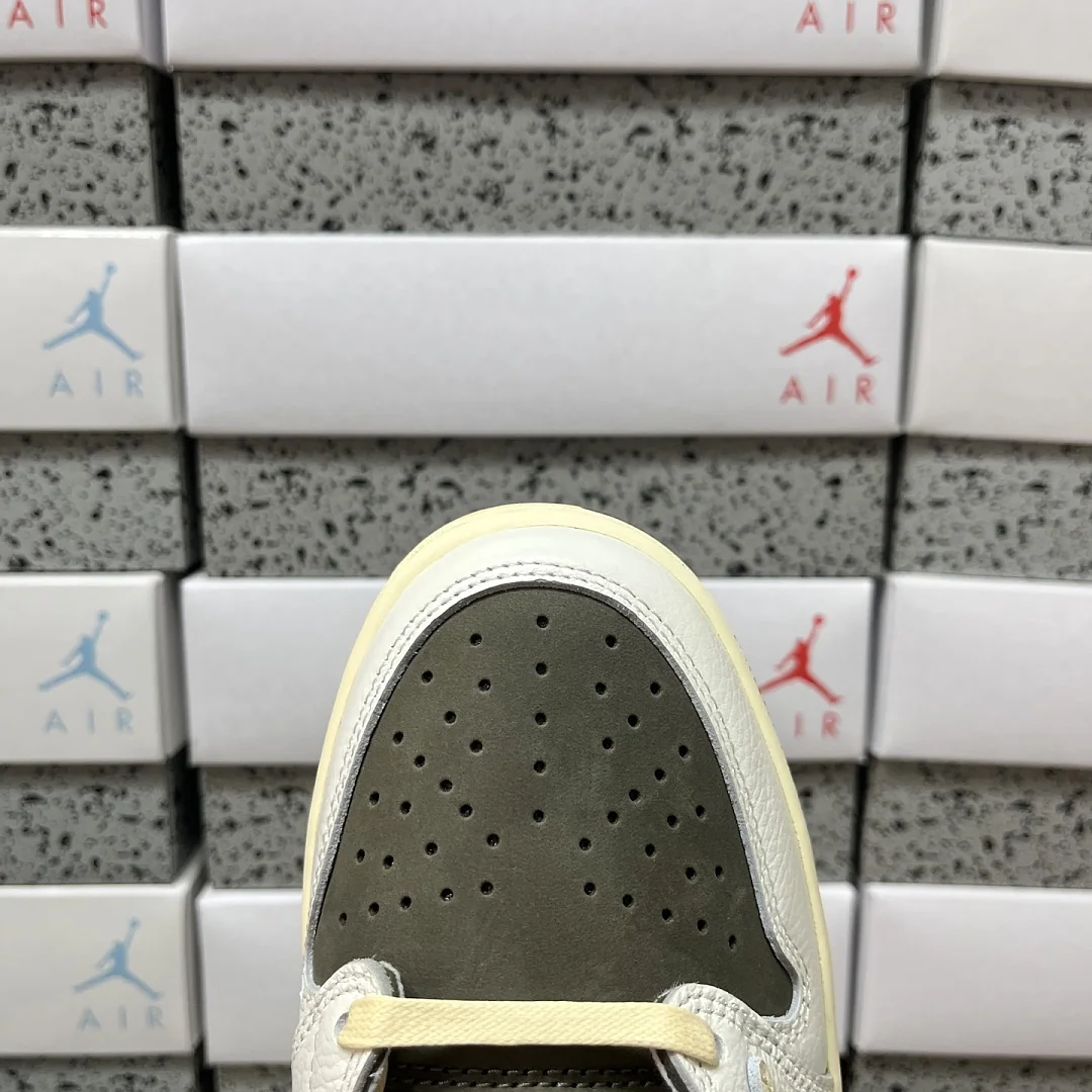 나이키 [PK4.0] 화이트 브라운 DM7866-162 201934 Nike Travis Scott Reverse Mocha 상세 이미지 4