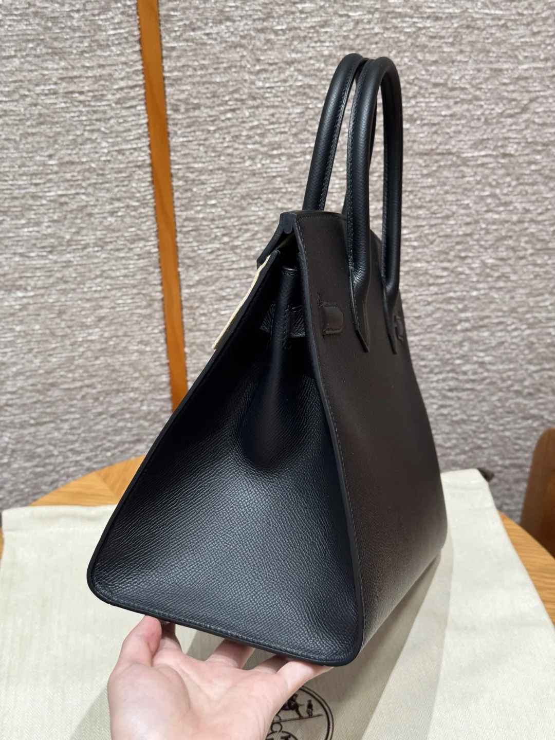 에르메스 버킨 30 cm 블랙 가방 상세 이미지 4