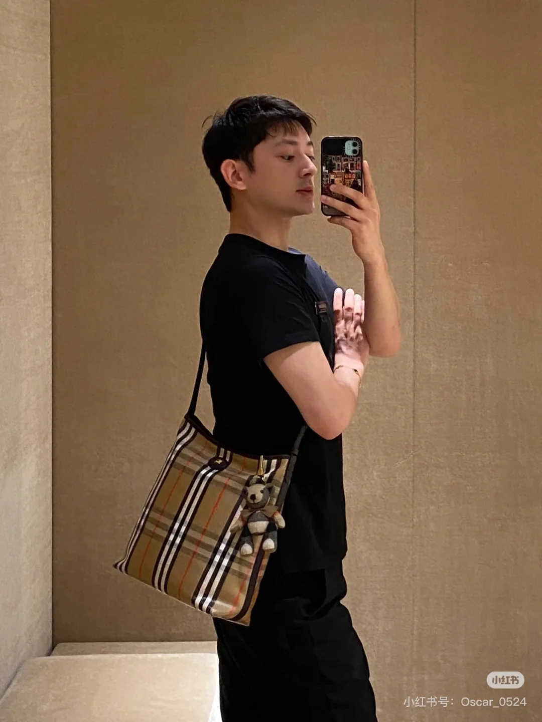 버버리 하이랜드 숄더백 상세 이미지 2