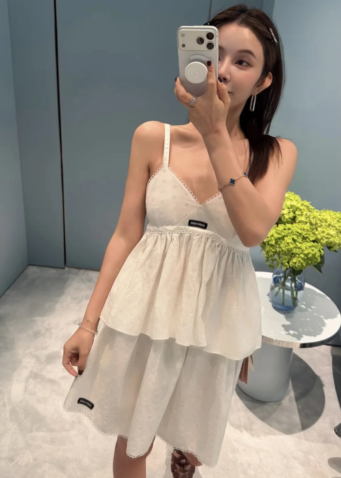미우미우 펀칭 자수 캐미솔 톱 상세 이미지 8