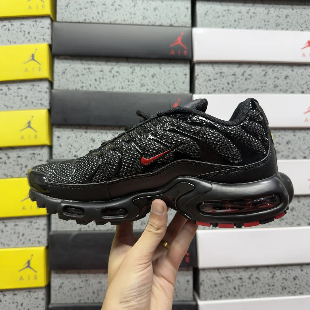 나이키 [BD] 에어 맥스 플러스 DO6383-001 201863 Nike Air Max Plus Metal Mesh Black Red 상세 이미지 5