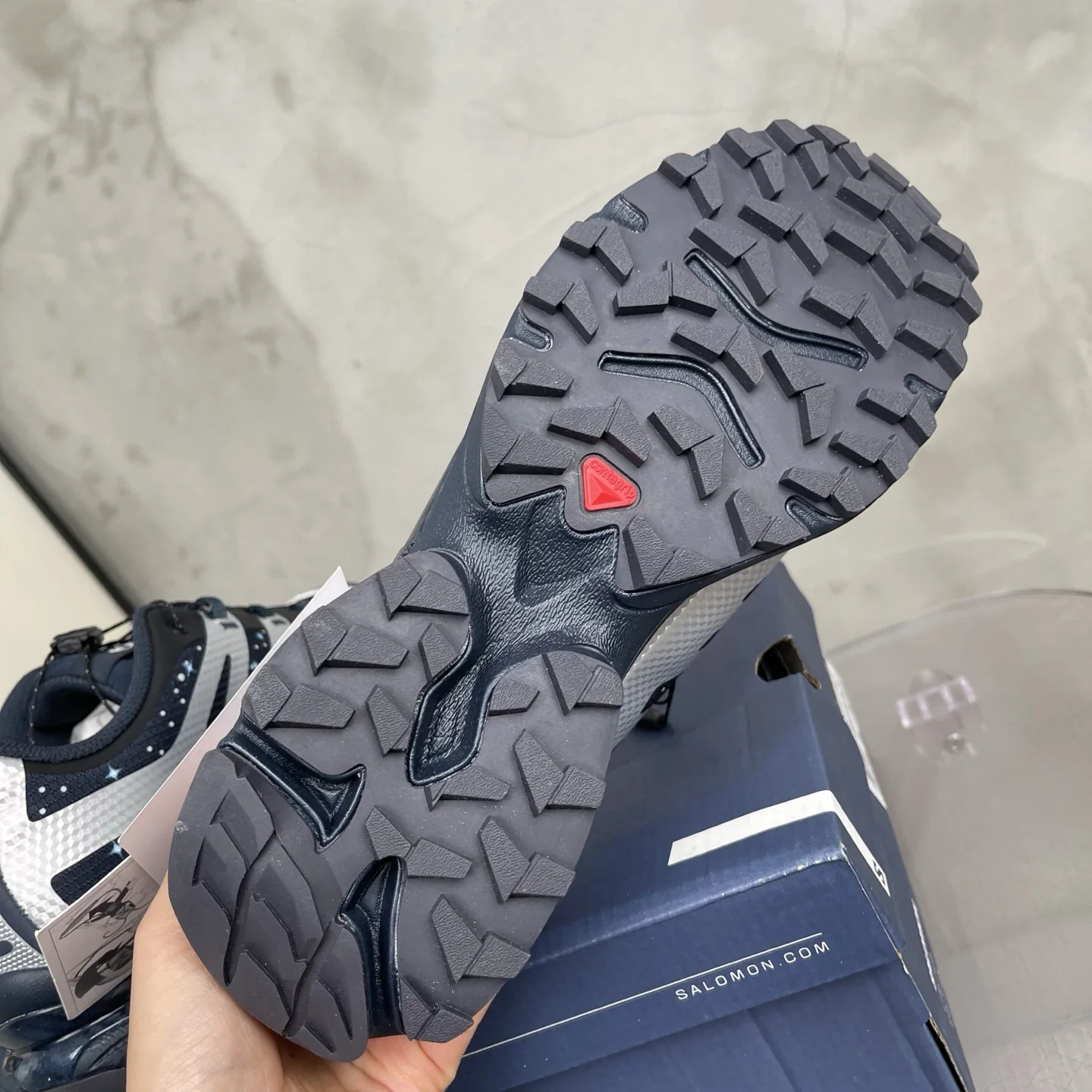 살로몬 신발 상세 이미지 9