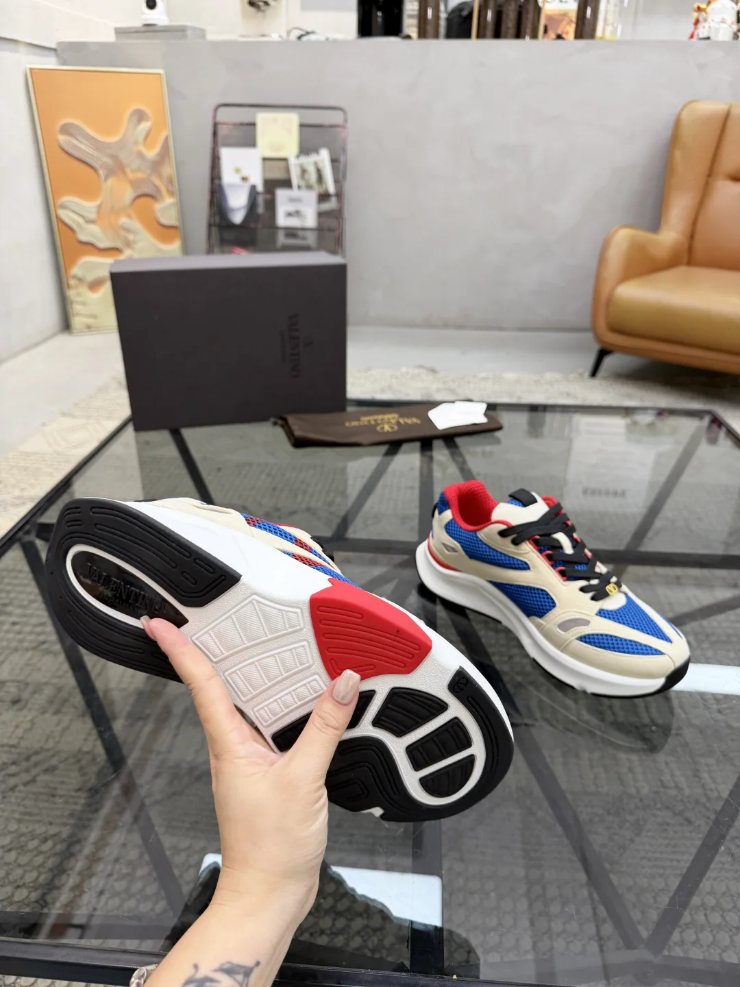 발렌티노 스웨이드 메시 캐주얼 신발 상세 이미지 9