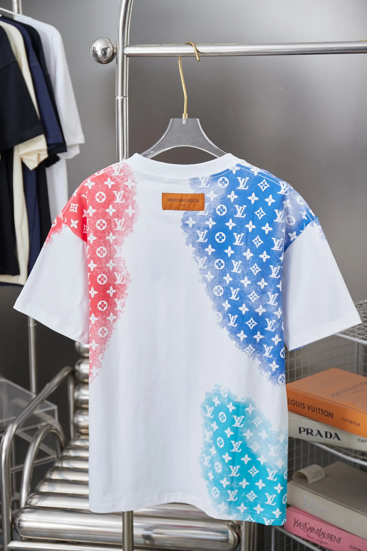 루이비통 남여공용 반팔 26SS 상세 이미지 2