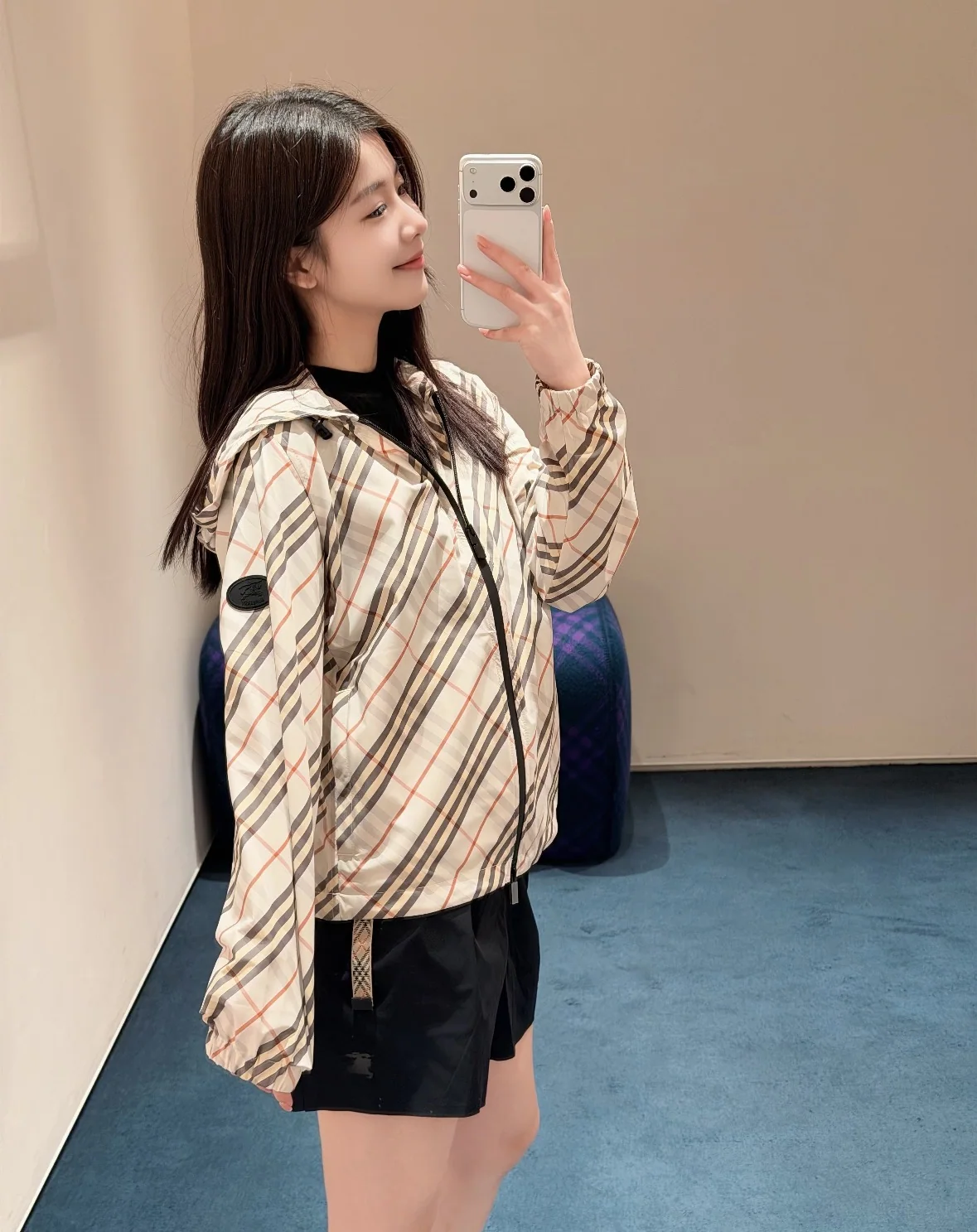 버버리 체크 패턴 경량 나일론 후드 자켓 상세 이미지 5