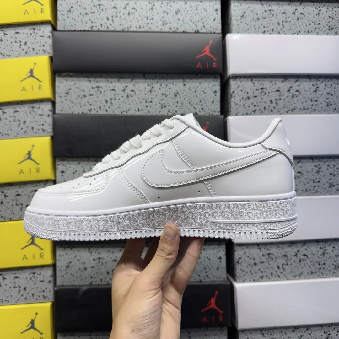 나이키 [XY/PB] 에어 포스 1 로우 IV2857-100 201751 Nike Air Force 1 Low '07 Premium White 상세 이미지 4