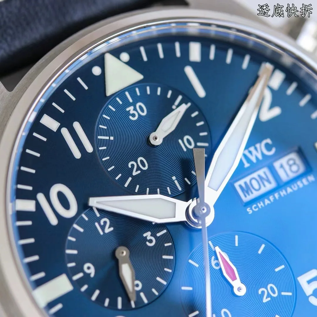 IWC 파일럿 페트로나스 그린 다이얼 시계 상세 이미지 4