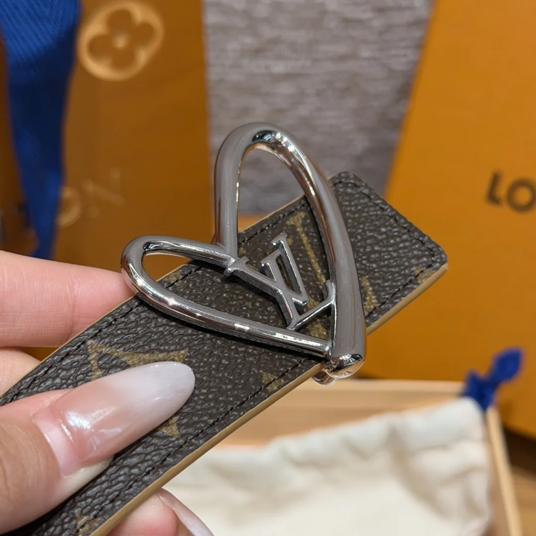 루이비통 이니셜 30mm 리버서블 벨트 상세 이미지 6