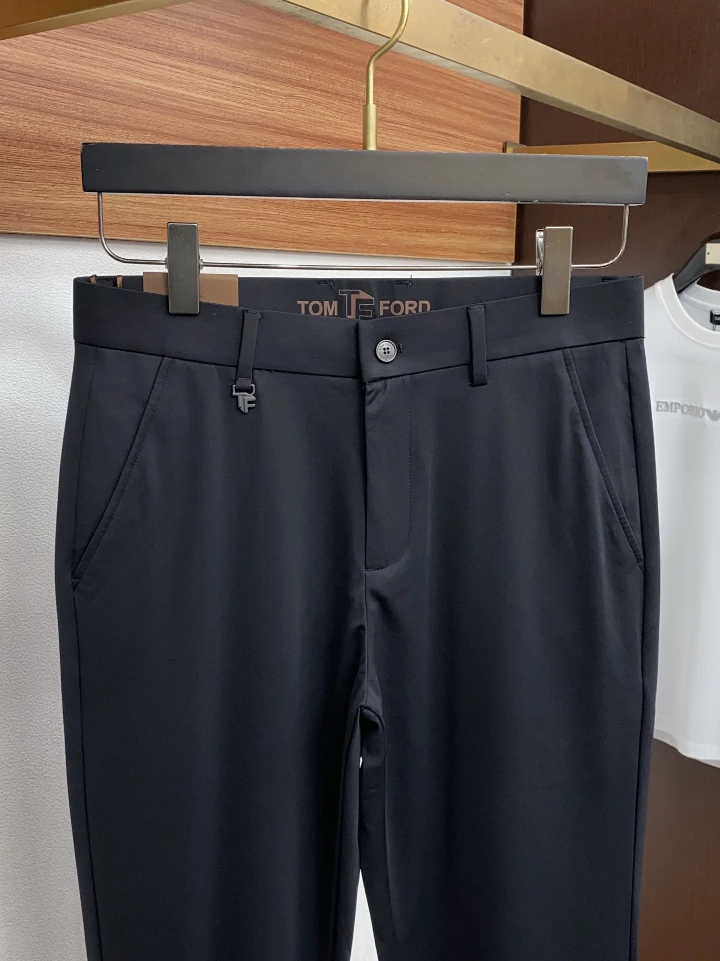 톰포드 일본산 데님 워시 가공 남성 바지 상세 이미지 3