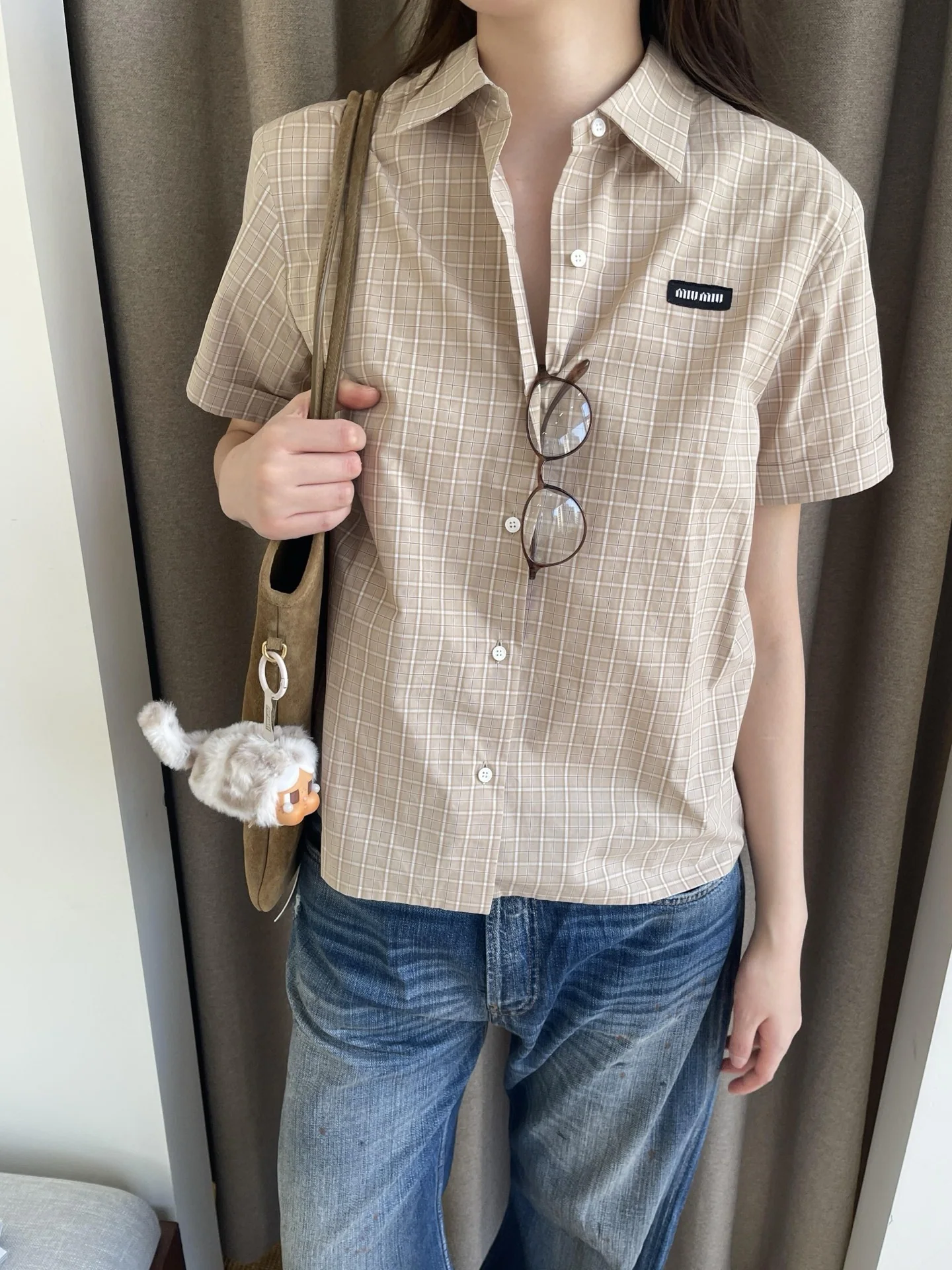 미우미우 카키 체크 반팔 셔츠 26 SS 상세 이미지 9