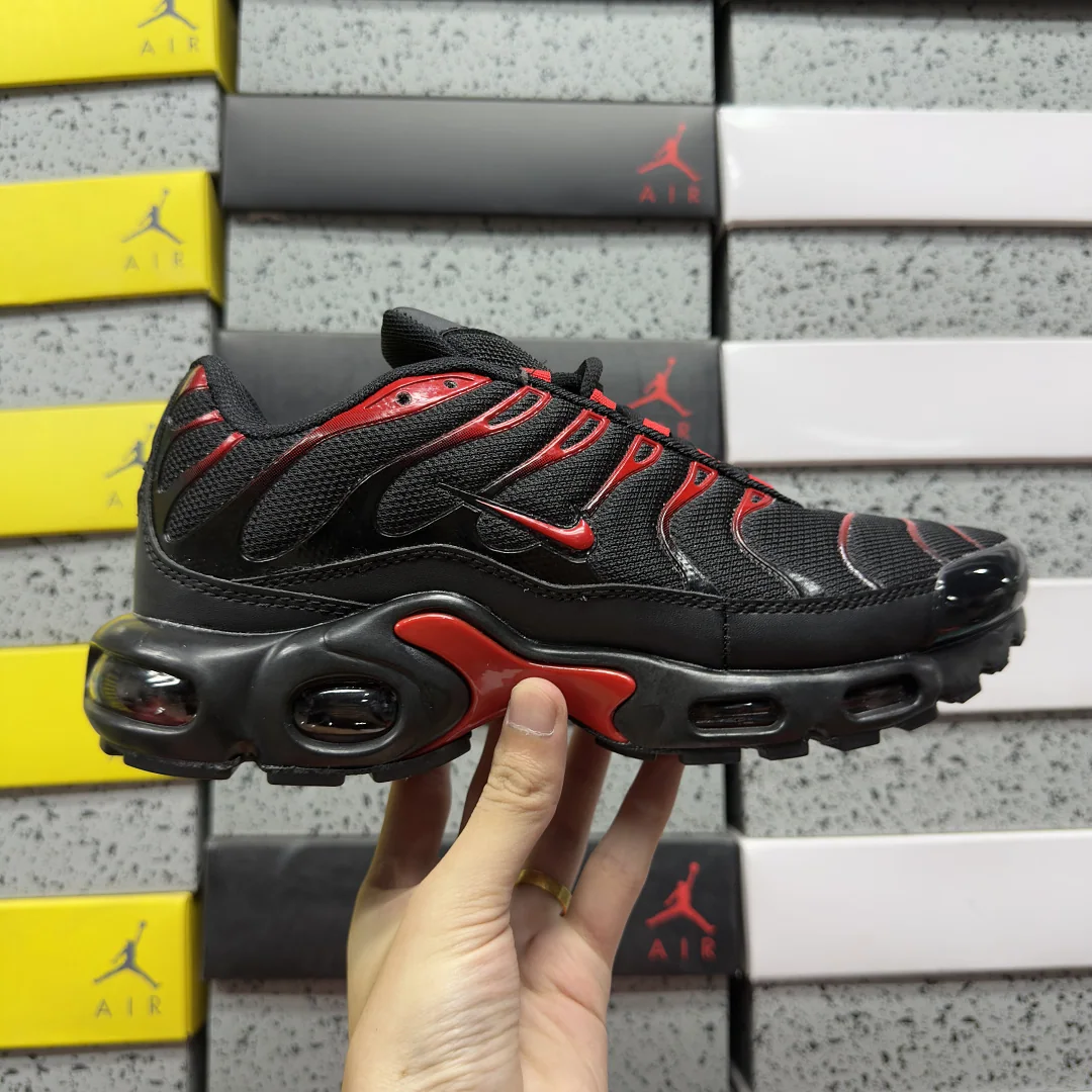 나이키 [BD] 에어 맥스 플러스 CU4864-001 201860 Nike Air Max Plus Bred 상세 이미지 8
