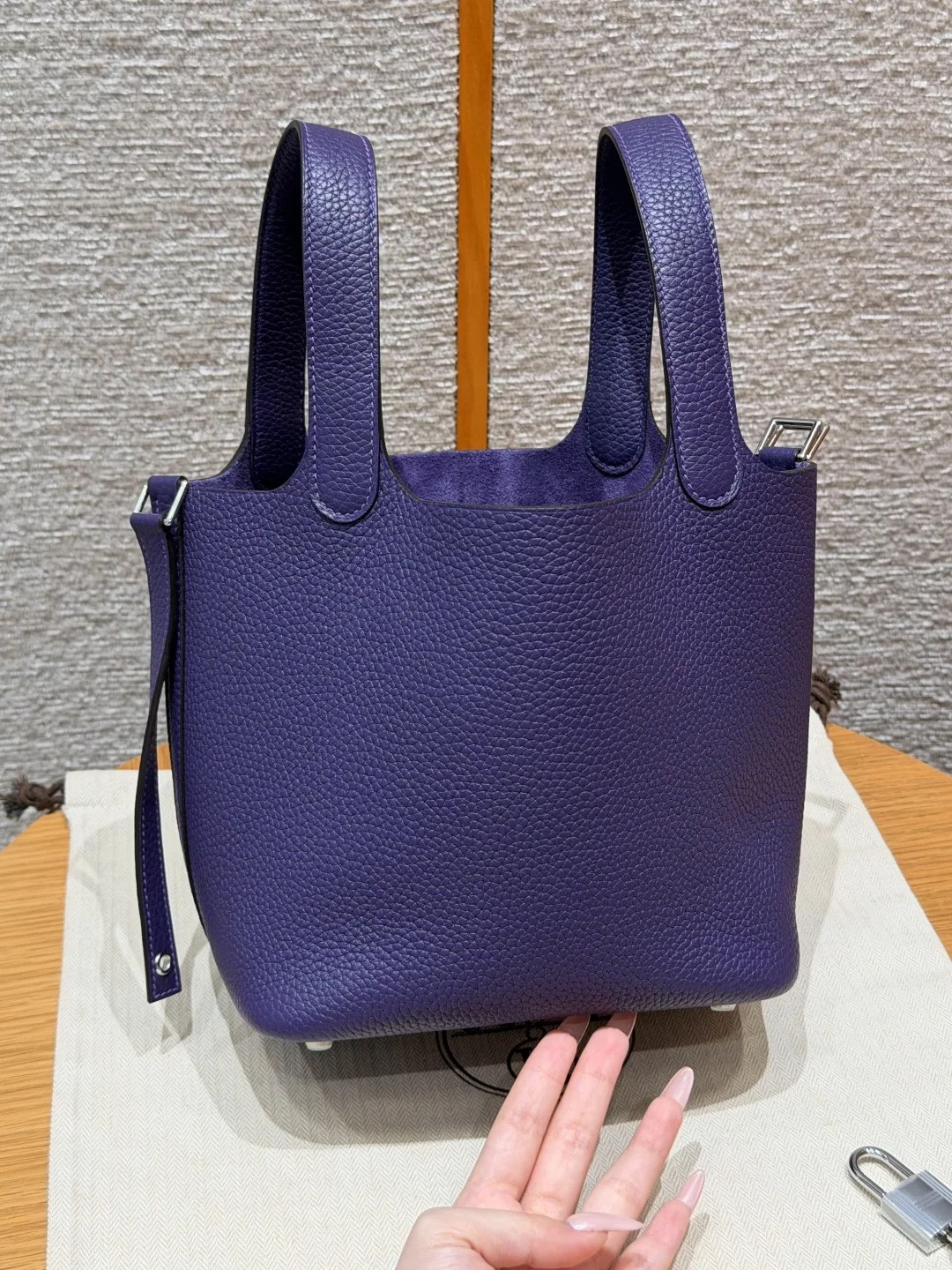 에르메스 피코탄 록 18 cm 가방 상세 이미지 4