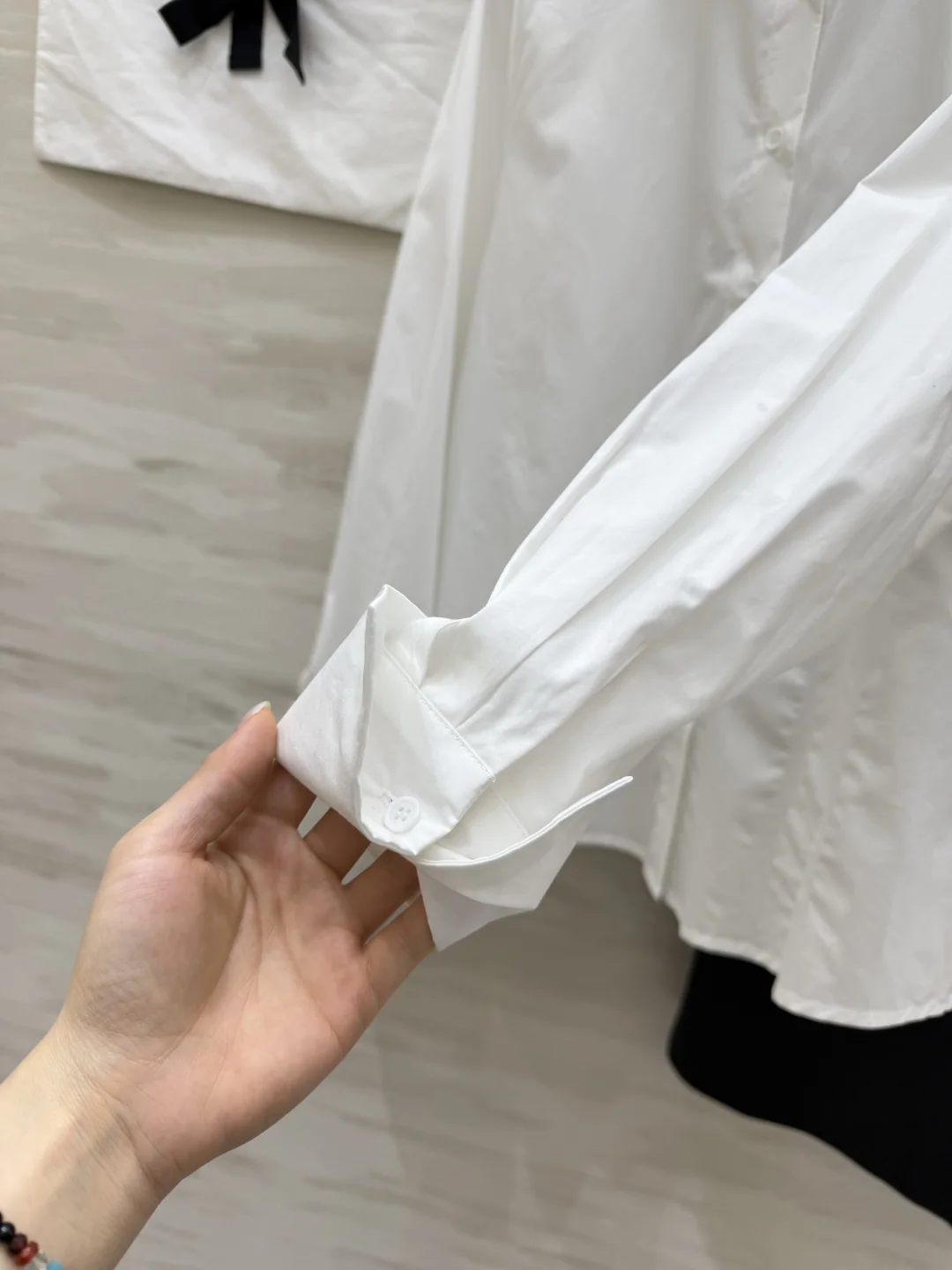 디올 흰색 셔츠 블랙 스커트 세트 상세 이미지 7
