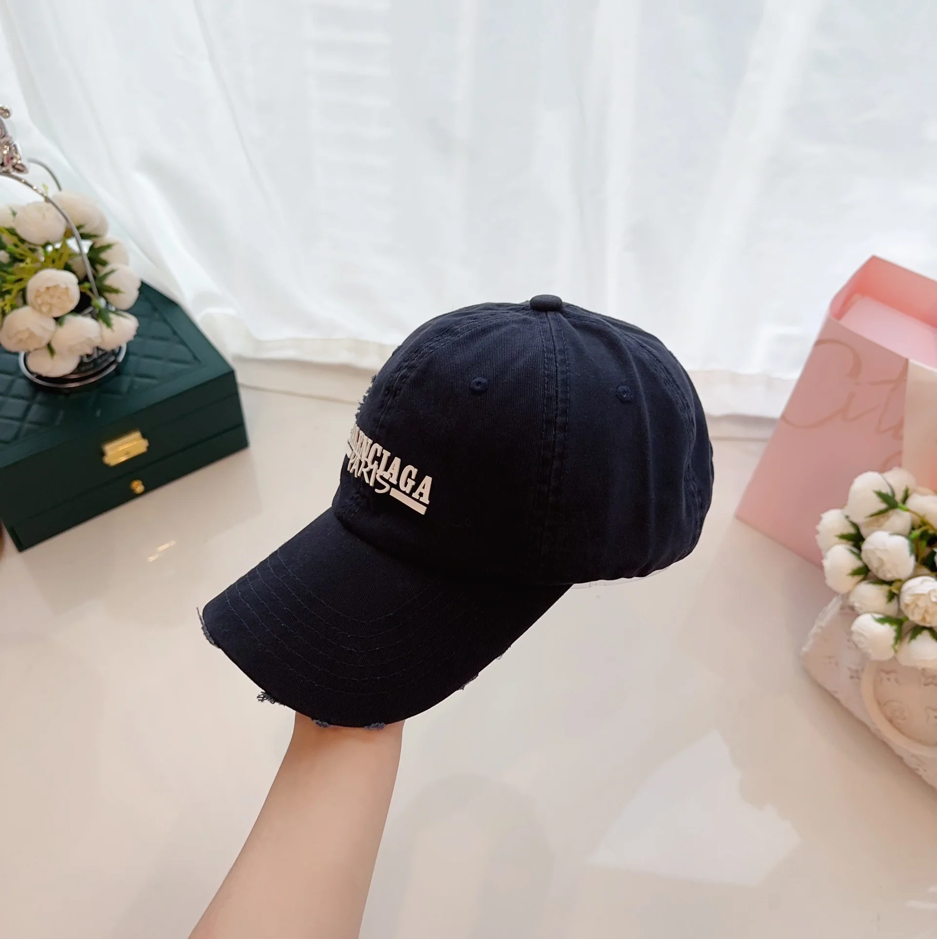 발렌시아가 데미지 워싱 면 야구모자 상세 이미지 6