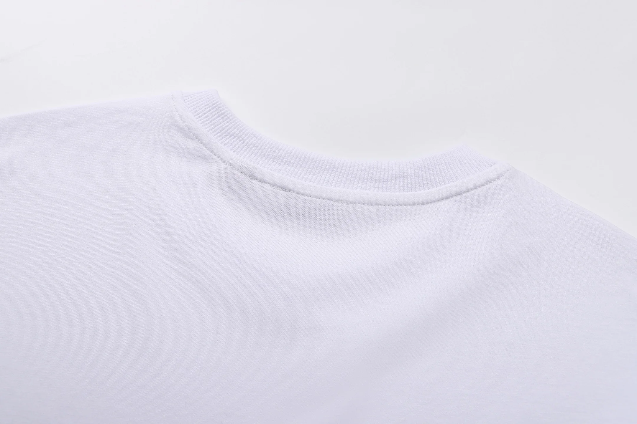 버버리 체크 크루넥 긴팔 티셔츠 상세 이미지 4