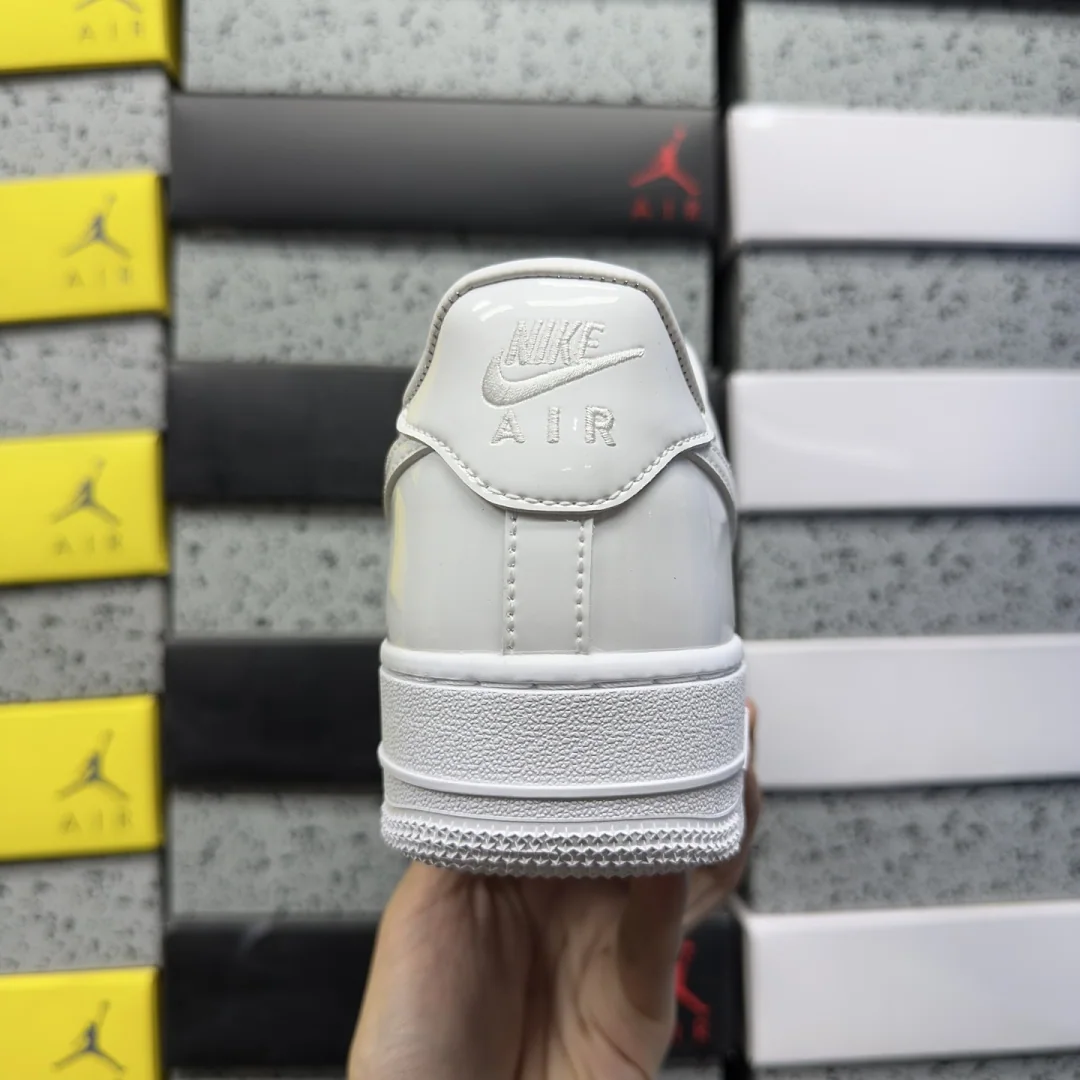 나이키 [XY/PB] 에어 포스 1 로우 IV2857-100 201751 Nike Air Force 1 Low '07 Premium White 상세 이미지 7