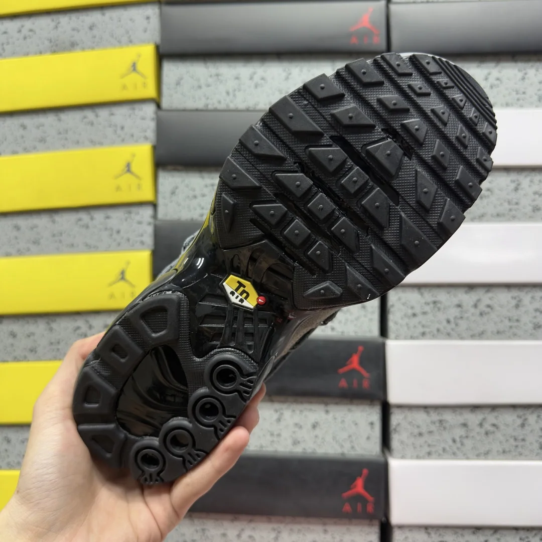 나이키 [BD] 에어 맥스 플러스 FD0670-002 201912 Nike Air Max Plus Toggle Grey Reflective 상세 이미지 9