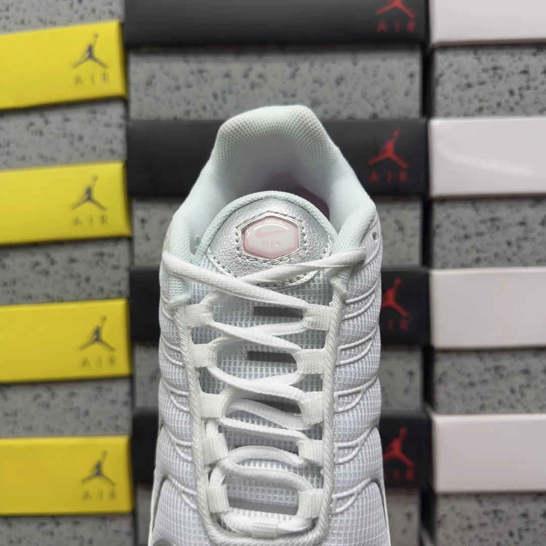 나이키 [BD] 에어 맥스 플러스 HF0107-100 201904 Nike Air Max Plus Summit White Pink Rise 상세 이미지 3