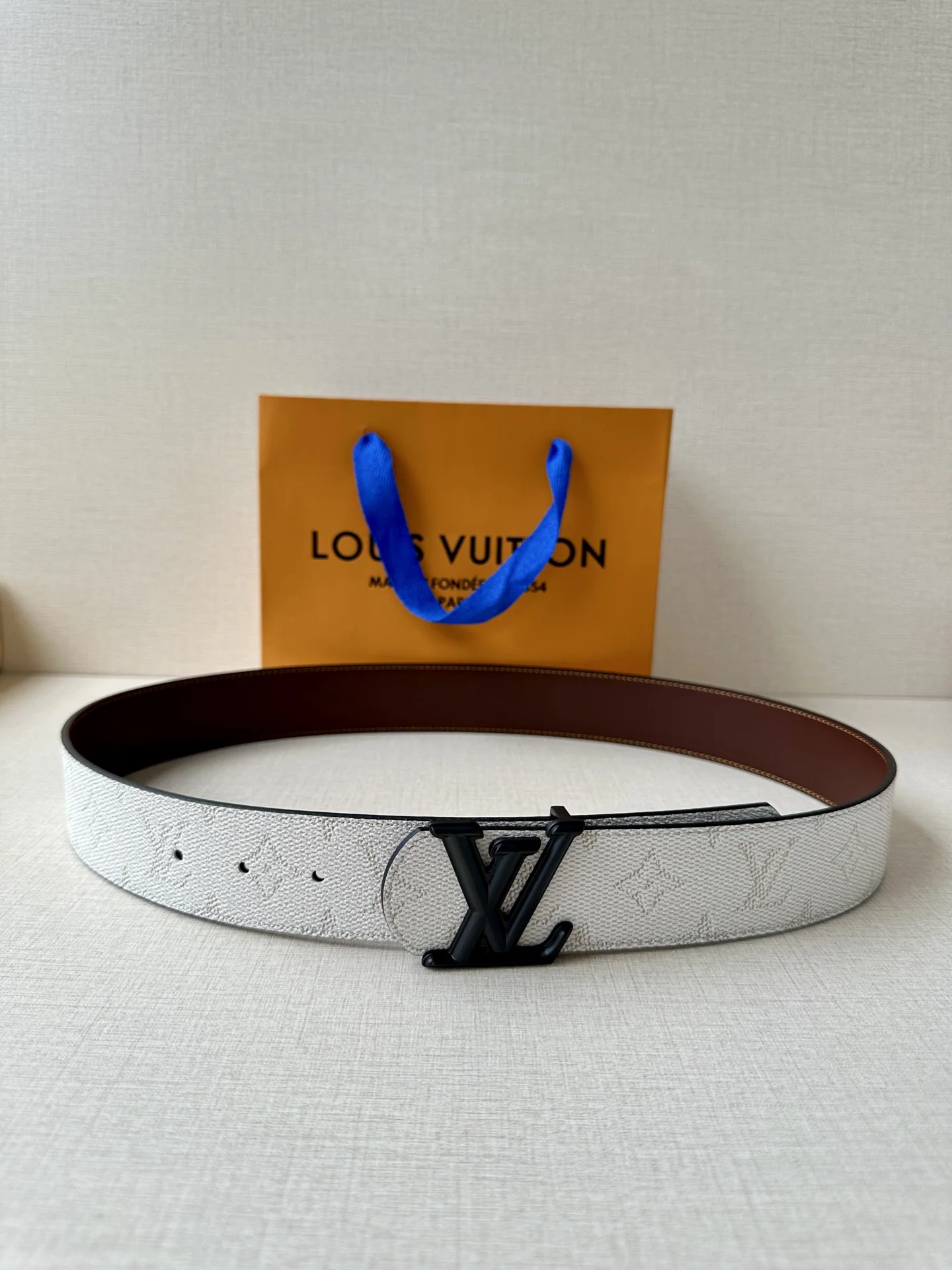 루이비통 LV 디멘션 모노그램 리버시블 벨트 상세 이미지 1