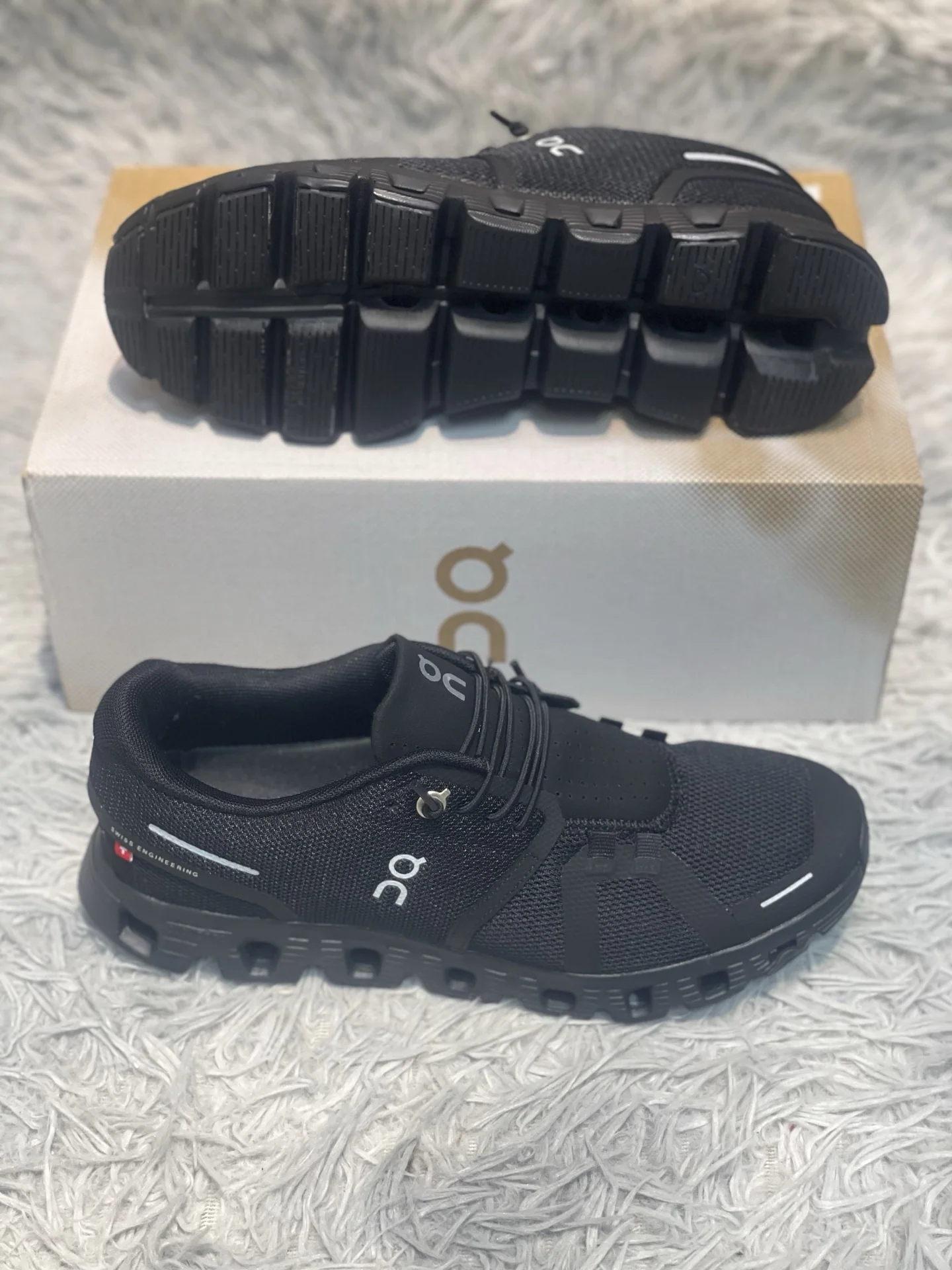 ON OnRun Cloud 6 캐주얼 경량 러닝화 상세 이미지 5