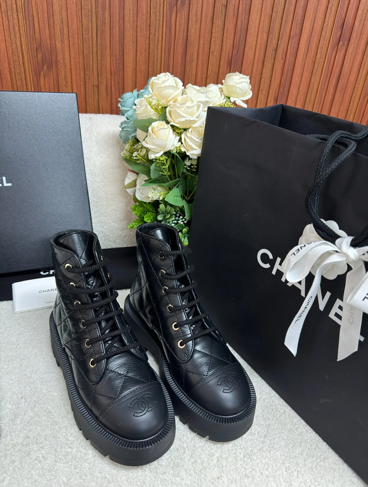 샤넬 24 C 메티에다르 컬렉션 앵클 부츠 상세 이미지 1