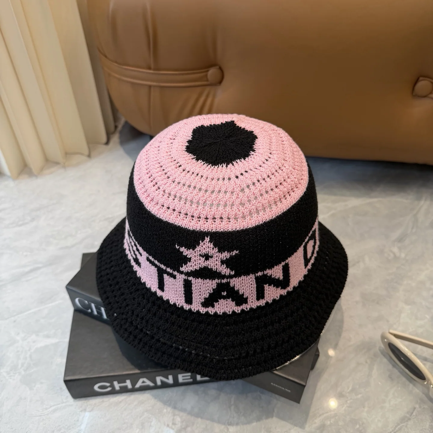 디올 스트라이프 메시 버킷햇 모자 상세 이미지 5