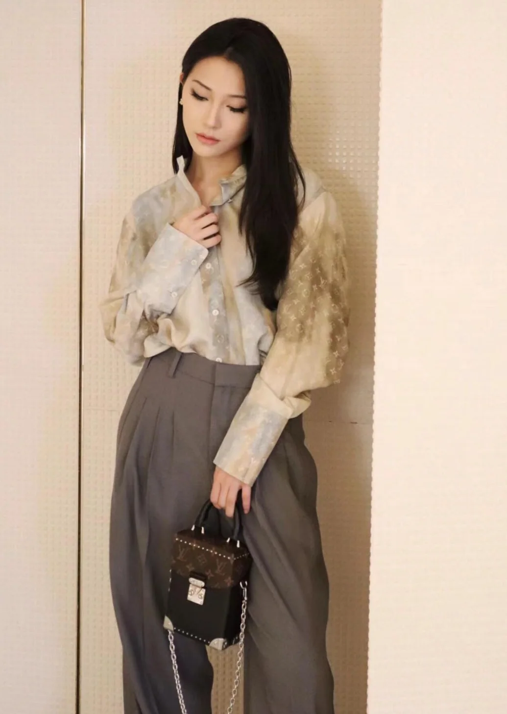 루이비통 M12362 가방 상세 이미지 9
