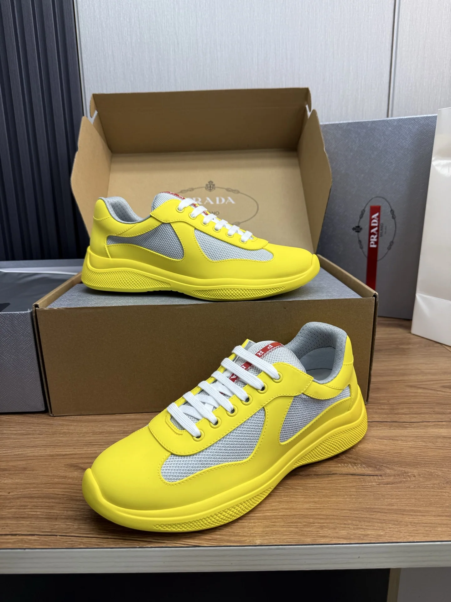 프라다 수입 소가죽 남성 신발 상세 이미지 4